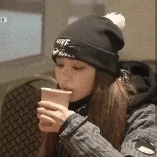 🌸 KOREA corée, femme, café, bonnet, nike, boire telegram sticker