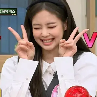 🐻 Jennie kpop, idol, znak pokoju, słodkie, azjatycka, kobieta, uśmiech telegram sticker