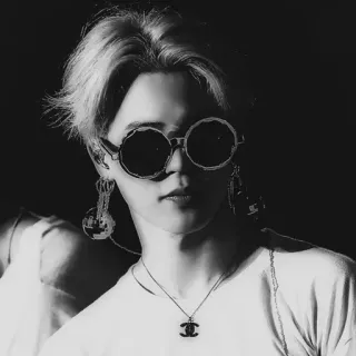 ⛓ Jimin Jimin, BTS, K-pop, cantor, idol, moda, óculos de sol telegram sticker