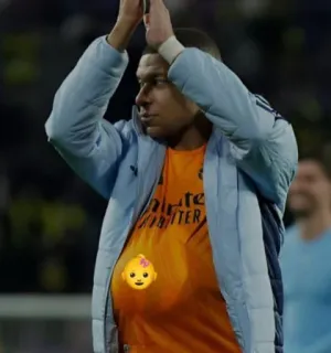 💋 Kylian Mbappé Real Madrid Emirate telegram sticker
