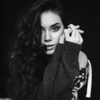 🙂 mulher, retrato, beleza, preto e branco, suéter, modelo, pessoa telegram sticker