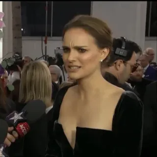 🍄 Natalie Portman atriz, celebridade, tapete vermelho, entrevista, evento telegram sticker
