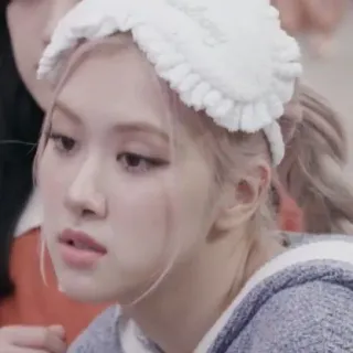 🙄 Rose kpop, rose, singer, celebrity, face telegram sticker