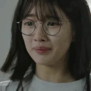 🥡 wanita, orang, kacamata, wajah, menangis telegram sticker