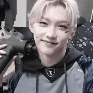 🥤 Felix kpop, stray kids, ไอดอล, นักร้อง, felix lee telegram sticker