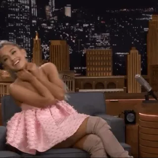 🌙 Ariana Grande singer, celebrity, smile, pink dress telegram sticker