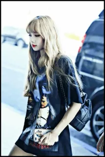 🐇 mulher, moda, estilo, aeroporto, streetwear, celebridade, kpop whatsapp sticker