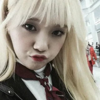 ♠️ mujer, selfie, rubia, retrato, coreana, uniforme escolar, linda telegram sticker
