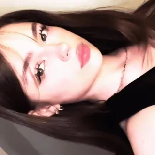 🧺 Selena Gomez @wallgif selena gomez, celebrity, portrait, beauty, aesthetic, pop star, wallgif telegram sticker