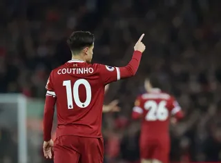 👆 Coutinho calcio, calcio, sport, giocatore, Liverpool, squadra whatsapp sticker