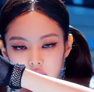 🙄 Jennie Kim kpop, cantora, mulher, retrato, beleza, maquiagem telegram sticker
