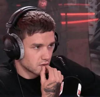 ✨ Liam Payne musician, celebrity, singer, radio, interview telegram sticker