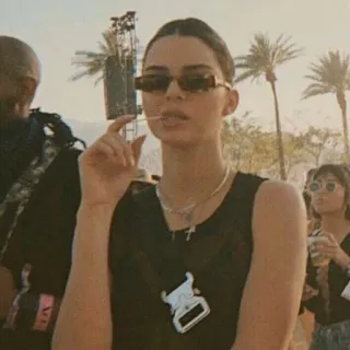 💅 Kendall Jenner Модель, Солнцезащитные очки, Портрет, Знаменитость, Женщина, Человек whatsapp sticker