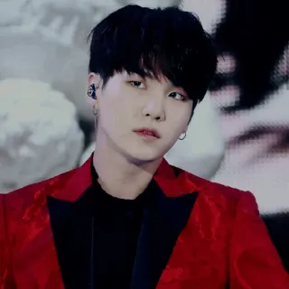💮 Suga Suga, BTS, K-pop, músico, cantante, chaqueta roja whatsapp sticker
