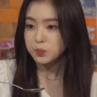 😶 Irene kpop, irene, red velvet, mangiare, ritratto, donna, cucchiaio telegram sticker