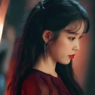 🙁 IU IU, K-pop, นักร้อง, นักแสดง, เกาหลี, คนดัง telegram sticker