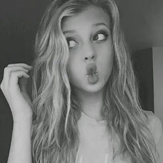 🙀 retrato, adolescente, mujer, chica, joven, selfie, modelo telegram sticker