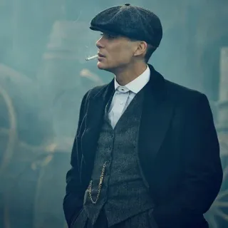 😐 Tommy Shelby Peaky Blinders cillian murphy, thuốc lá, mũ nồi, peaky blinders, thập niên 1920, phim hình sự, gangster telegram sticker