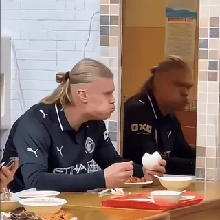 🔵 Erling Haaland Manchester City whatsapp sticker