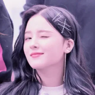 🌷 Nancy Frau, Sängerin, Kpop, Schönheit, Lächeln, Zwinkern, Asiatisch telegram sticker