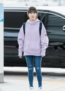 🦄 femme, sweat à capuche, jean, tenue décontractée, tenue, mode, style telegram sticker