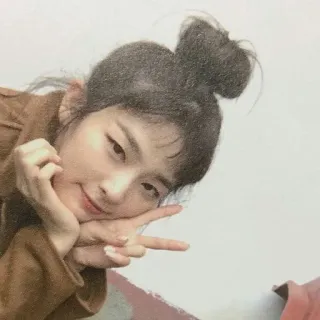 👘 Frau, Mädchen, Porträt, Friedenszeichen, süß, Selfie telegram sticker