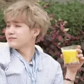 🍪 person, drink, juice, blond hair whatsapp sticker