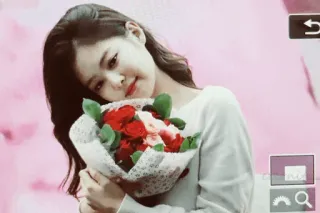 🌬 Jennie женщина, K-pop, певица, цветок, букет, красные розы whatsapp sticker