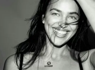 ☄ Irina Shayk Model, Wanita, Potret, Senyum, Selebriti whatsapp sticker