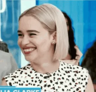 😂 Emilia Clarke actriz, celebridad, mujer, pelo rubio, sonrisa whatsapp sticker