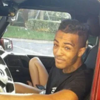 😌 XXXTentacion rappeur, XXXTentacion, musicien, célébrité telegram sticker