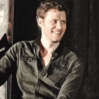 🔥 Klaus Mikaelson The Vampire Diaries homme, portrait, acteur, souriant telegram sticker