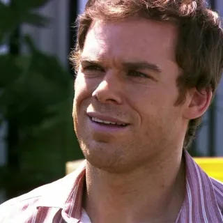 🤔 Dexter Morgan Dexter serie de televisión, asesino en serie, analista de salpicaduras de sangre, antihéroe, drama criminal telegram sticker