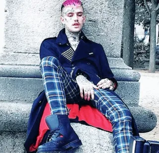 💙 Lil Peep Lil Peep, นักดนตรี, แร็ปเปอร์, ผมสีชมพู, รอยสัก, ภาพเหมือน telegram sticker