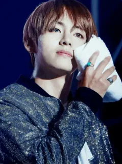 🕸 V K-Pop, BTS, cantante, ídolo, coreano, moda, estilo whatsapp sticker