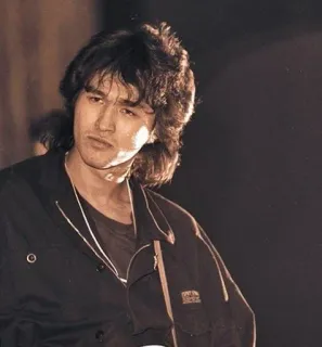 🧐 Viktor Tsoi musique, russe, chanteur, années 80, soviétique telegram sticker