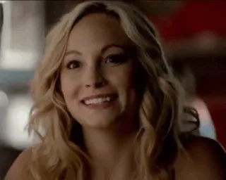 🦋 Caroline Forbes The Vampire Diaries 여자, 인물 사진, 금발, 미소, 뱀파이어 다이어리, TV 시리즈 telegram sticker