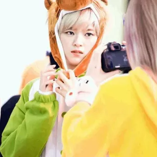 🐍 kpop, idol, mignon, portrait, femme, corée, jeongyeon telegram sticker