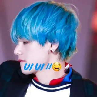 🤤 ui ui !! persona, pelo azul, K-pop, celebridad whatsapp sticker