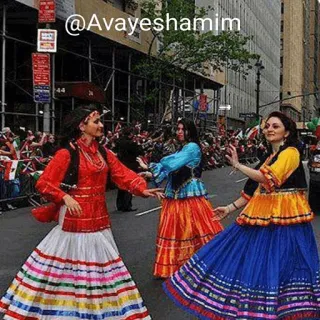 💃 @Avayeshamim mulheres, roupas tradicionais, dança, cultura iraniana, rua, celebração, cultura, Irã whatsapp sticker