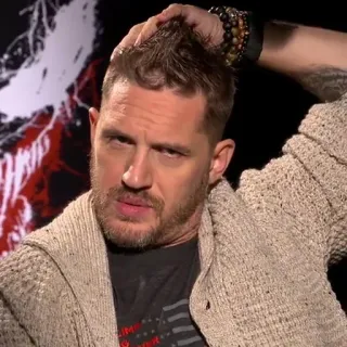 😒 Tom Hardy acteur, homme, portrait, célébrité telegram sticker