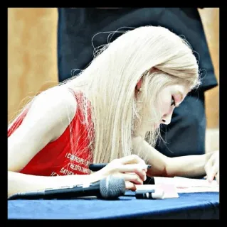 ᴴᴮᴰ Kim Lip @Loona_Team telegram stickers