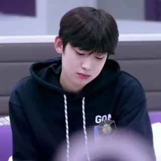 🥦 GOAL korean, boy, idol, hoodie, kpop telegram sticker
