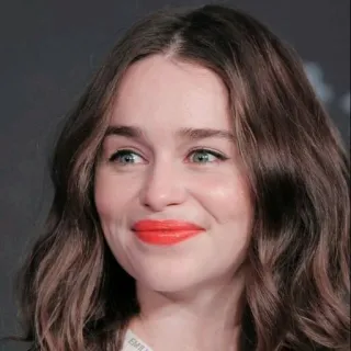 😊 Emilia Clarke attrice, celebrità, ritratto, donna, persona telegram sticker
