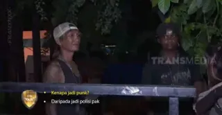 😁 86 Kenapa jadi punk? Daripada jadi polisi pak telegram sticker