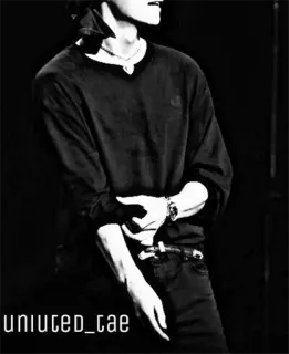 🌿 uniuted_tae person, schwarzweiß, mann, stil, model, mode whatsapp sticker