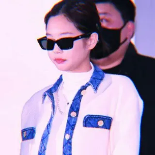 🥡 Jennie Jennie, K-pop, Blackpink, Kacamata hitam, Mode, Selebriti, Wanita, Orang telegram sticker