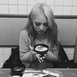 🥀 mujer, comiendo, tazón, palillos, comida, retrato telegram sticker