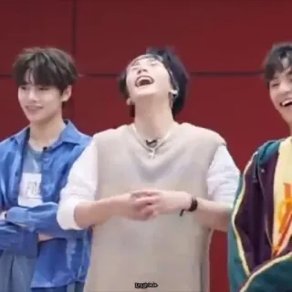 🍕 haha~~ kpop, グループ, 笑顔, 楽しい whatsapp sticker