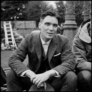 ◾ Thomas Shelby Peaky Blinders Cillian Murphy, actor, retrato, Peaky Blinders, Thomas Shelby, traje, serie TV telegram sticker